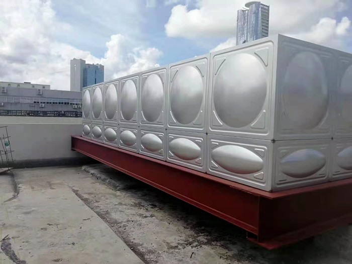 不銹鋼水箱的使用特點(diǎn)及其使用說(shuō)明